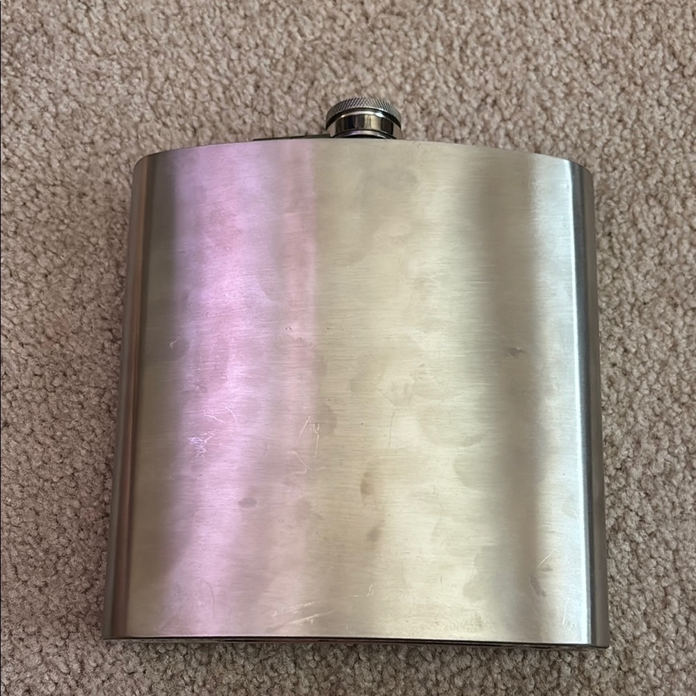 Sharper Image Silver Accent Giant Flask 40oz